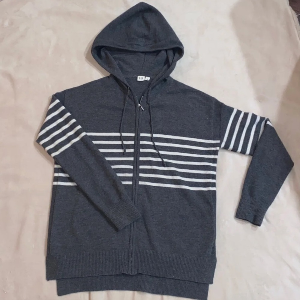 Gap zip hoodie sweater- womens